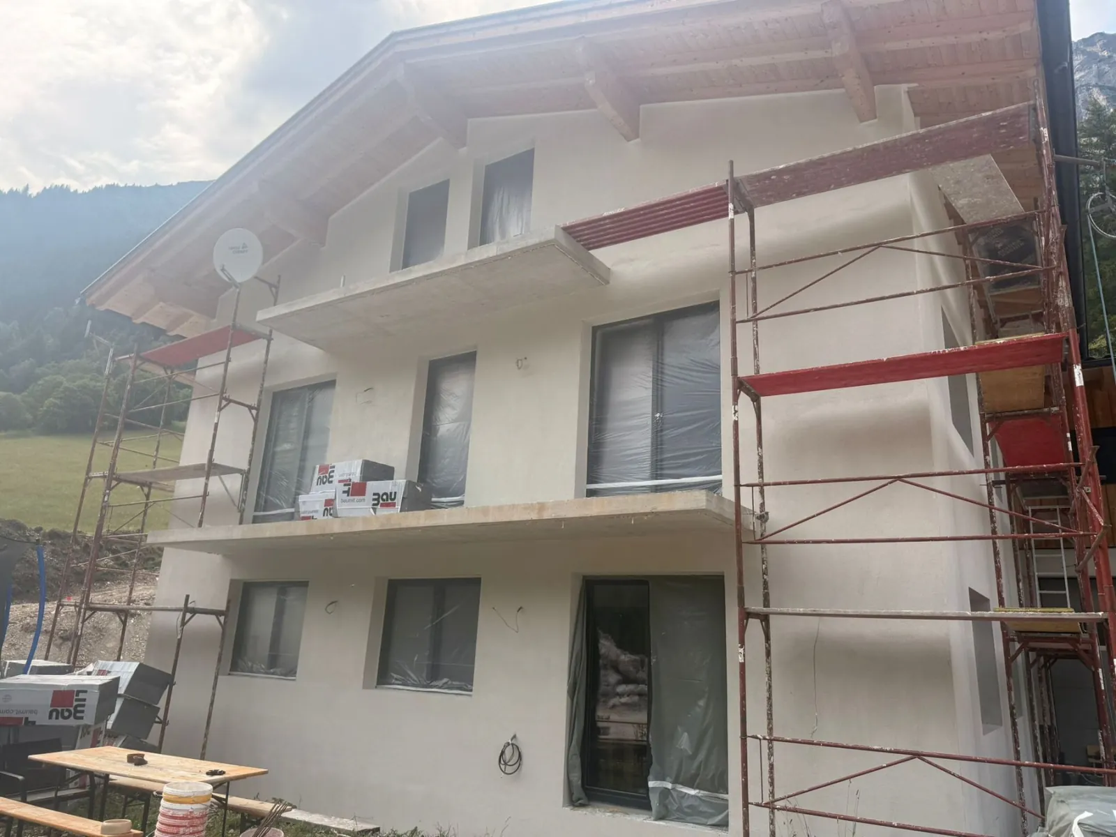 Fassade mit Vollwärmeschutz in Tirol